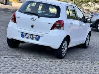 Usata Toyota Yaris Cool 101 CV (74 kW) 2011 Utilitaria