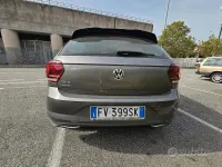 Usata VW Polo R-line 95 CV (69 kW) 2019 Grigio Utilitaria