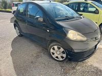 Usado Toyota Aygo 68 HP (50 kW) 2006 Preto Citadino