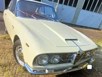 Usata Alfa Romeo 2600 Sprint 144 CV (105 kW) 1963 Beige