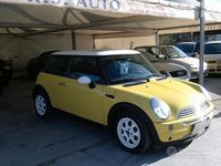Usata Mini Cooper 116 CV (85 kW) 2002 Giallo Utilitaria