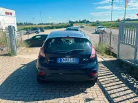 Usata Ford Fiesta 75 CV (55 kW) 2014 Bluazzurro Utilitaria