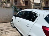 Usata Opel Corsa 85 CV (62 kW) 2012 Bianco Berlina