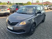 Usata Lancia Ypsilon 69 CV (50 kW) 2019 Grigio