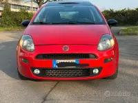 Usata Fiat Punto 135 CV (99 kW) 2012 Rosso Utilitaria