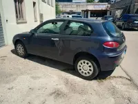 Usata Alfa Romeo 147 Distinctive 116 CV (85 kW) 2005 Blu Utilitaria