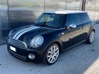 Usata Mini Cooper D 109 CV (80 kW) 2009 Nero Utilitaria