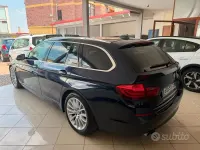 Usata BMW 520 Comfort Edition 190 CV (139 kW) 2017 Blu Station wagon
