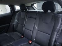 Gebraucht Volvo V40 Momentum 115 PS (84 kW) 2015 Schwarz Kleinwagen