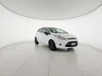 Usata Ford Fiesta 68 CV (50 kW) 2009 Bianco Berlina