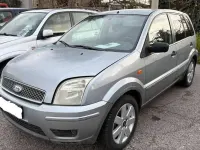 Usata Ford Fusion 69 CV (50 kW) 2004 Bianco Utilitaria