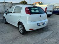 Usata Fiat Punto Easy 77 CV (56 kW) 2016 Bianco Utilitaria
