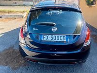 Usata Lancia Ypsilon 80 CV (58 kW) 2019 Blu Utilitaria