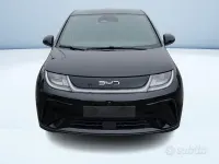 Nuova BYD Dolphin Design 2026 Nero Utilitaria