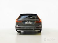 Usata Volvo V60 CC Ultimate 197 CV (144 kW) 2022 Grigio Station wagon