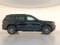 Usata Jeep Grand Cherokee Summit 272 CV (200 kW) 2025 Diamond black crystal SUV