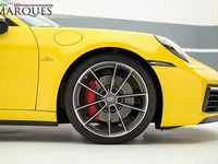 Usata Porsche 911 Carrera 4S 450 CV (330 kW) 2020 Giallo pastello Coupé