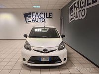 Usata Toyota Aygo Connect Style 68 CV (50 kW) 2012 Bianco Utilitaria