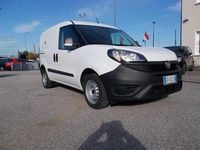 Usata Fiat Doblò Lounge 95 CV (69 kW) 2021 Bianco / pastello Monovolume