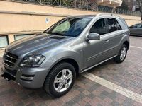Usata Mercedes ML350 Edition 231 CV (169 kW) 2011 Grigio SUV
