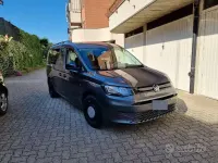 Usata VW Caddy 122 CV (89 kW) 2022 Grigio Monovolume