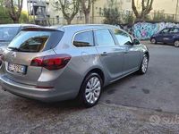 Usata Opel Astra Cosmo 140 CV (102 kW) 2014 Grigio Station wagon