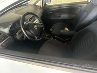 Usata Fiat Grande Punto 90 CV (66 kW) 2009 Bianco Utilitaria