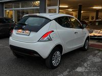 Usata Lancia Ypsilon Gold 85 CV (62 kW) 2014 Bianco Utilitaria