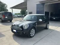 Usata Mini Cooper 122 CV (89 kW) 2010 Nero Utilitaria