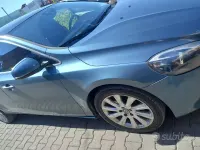 Usata Volvo V40 115 CV (84 kW) 2012 Bluazzurro Utilitaria