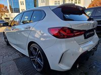 Usata BMW 120 M Sport 190 CV (139 kW) 2019 Alpinweiss iii Utilitaria