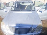 Usata Mercedes E220 Elegance 143 CV (105 kW) 2008 Grigio Berlina