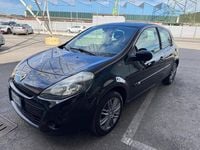 Usata Renault Clio II Luxe 75 CV (55 kW) 2010 Nero Berlina