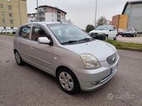 Usata Kia Picanto 74 CV (54 kW) 2006 Grigio Utilitaria