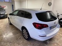 Usata Opel Astra Cosmo 131 CV (96 kW) 2012 Bianco Station wagon