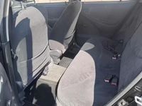 Usata Toyota Yaris 68 CV (50 kW) 2001 Nero Berlina