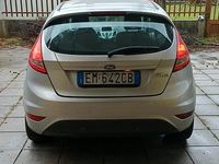 Occasion Ford Fiesta 97 ch (71 kW) 2012 Gris Citadine