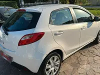 Usata Mazda 2 Trendy 75 CV (55 kW) 2012 Bianco Utilitaria