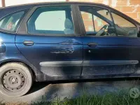 Usata Renault Mégane II 107 CV (78 kW) 2004 Blu Berlina