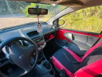 Usata Peugeot 107 68 CV (50 kW) 2007 Rosso Utilitaria