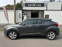 Usata Toyota C-HR Active 98 CV (72 kW) 2018 Grigio SUV
