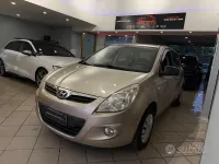 Usata Hyundai i20 78 CV (57 kW) 2011 Grigio Utilitaria