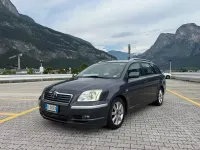 Usata Toyota Avensis 150 CV (110 kW) 2006 Grigio Station wagon
