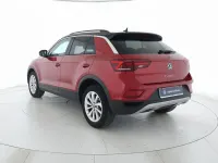 Usata VW T-Roc Life 110 CV (80 kW) 2023 Kings red metallizzato nero SUV