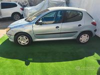Usata Peugeot 206 68 CV (50 kW) 2002 Blu Berlina