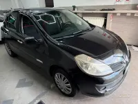Usado Renault Clio II Dynamique 75 CV (55 kW) 2007 Negro Berlina