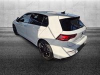 Usata VW Golf VIII R-line Plus 150 CV (110 kW) 2024 Bianco pastello Berlina