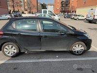 Usata Peugeot 208 2015 Nero Utilitaria
