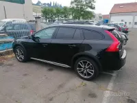 Usata Volvo V60 CC 150 CV (110 kW) 2017 Nero Station wagon