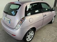 Usata Lancia Ypsilon 69 CV (50 kW) 2011 Viola Utilitaria